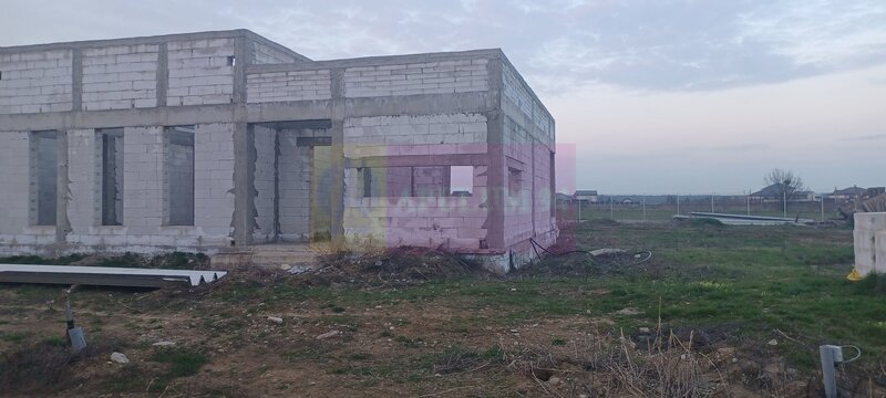 Sabareni, casa la rosu 116 mp utili, curte 607 mp