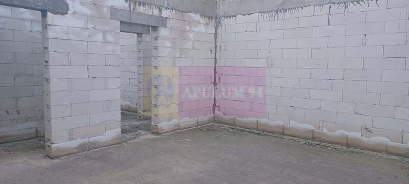 Sabareni, casa la rosu 116 mp utili, curte 607 mp