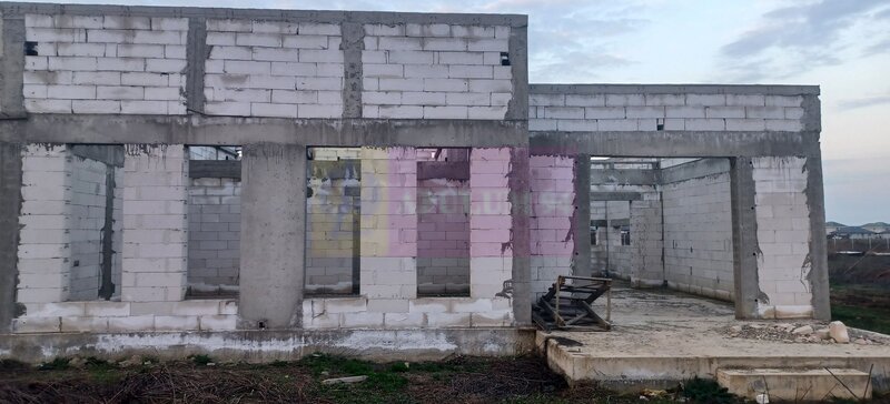 Sabareni, casa la rosu 116 mp utili, curte 607 mp